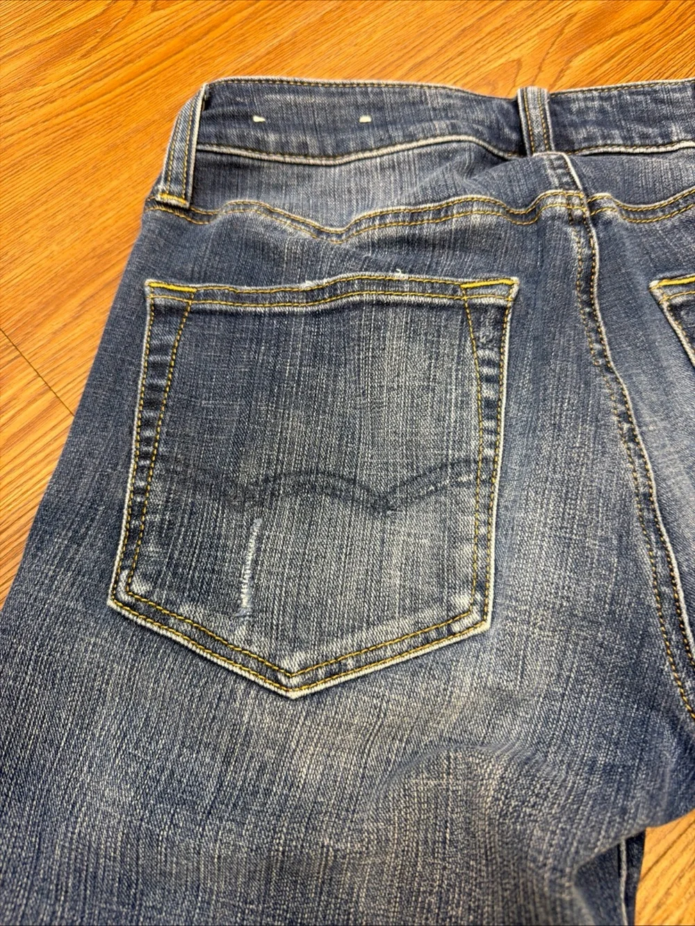 American Eagle Outfitters Men's Distressed Medium Blue Slim Straight Jeans